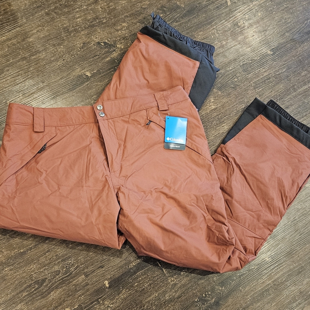 Columbia Women's Pants in Rust and Black